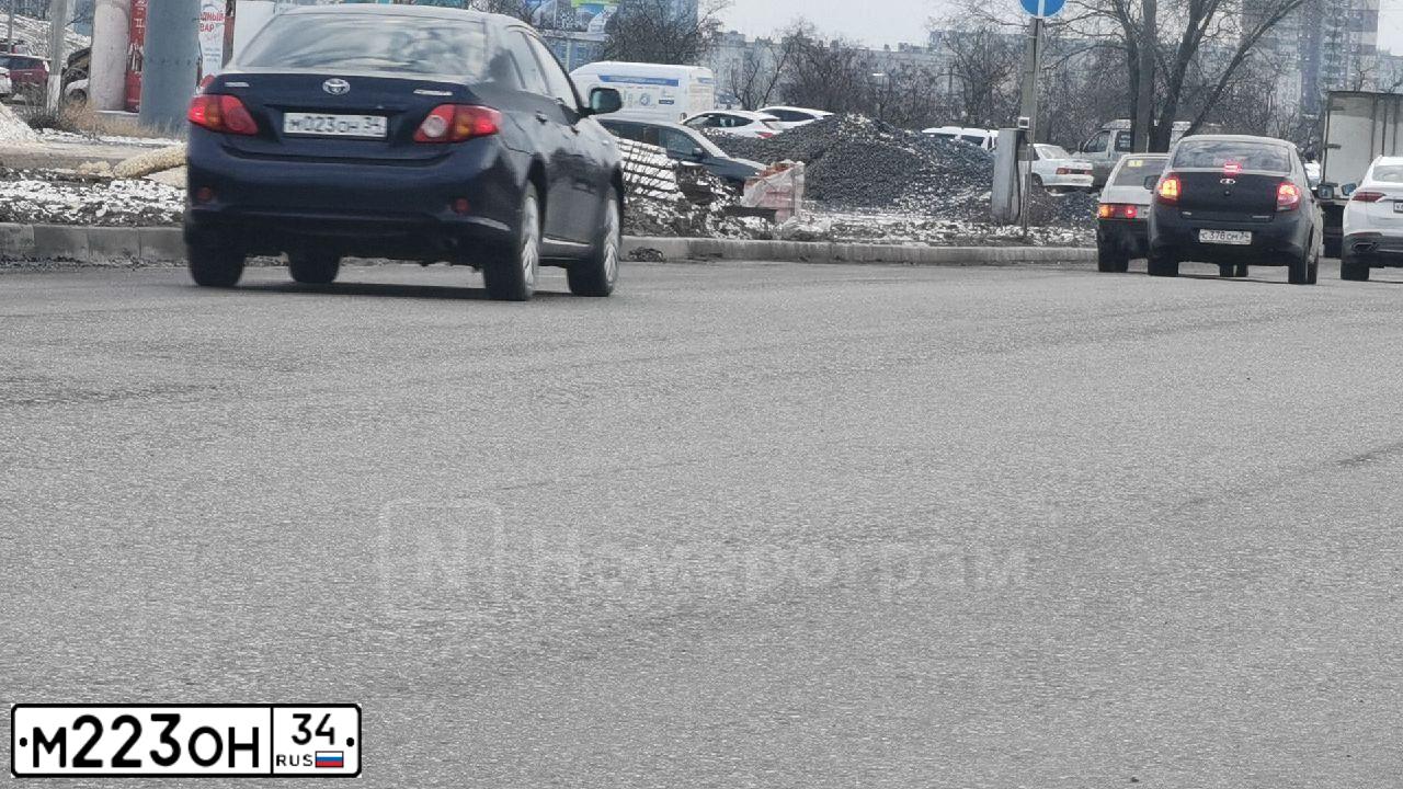 Фото автомобиля SUBARU FORESTER, 2008 — госномер Е931УА190. Цвет: ЗОЛОТИСТЫЙ
