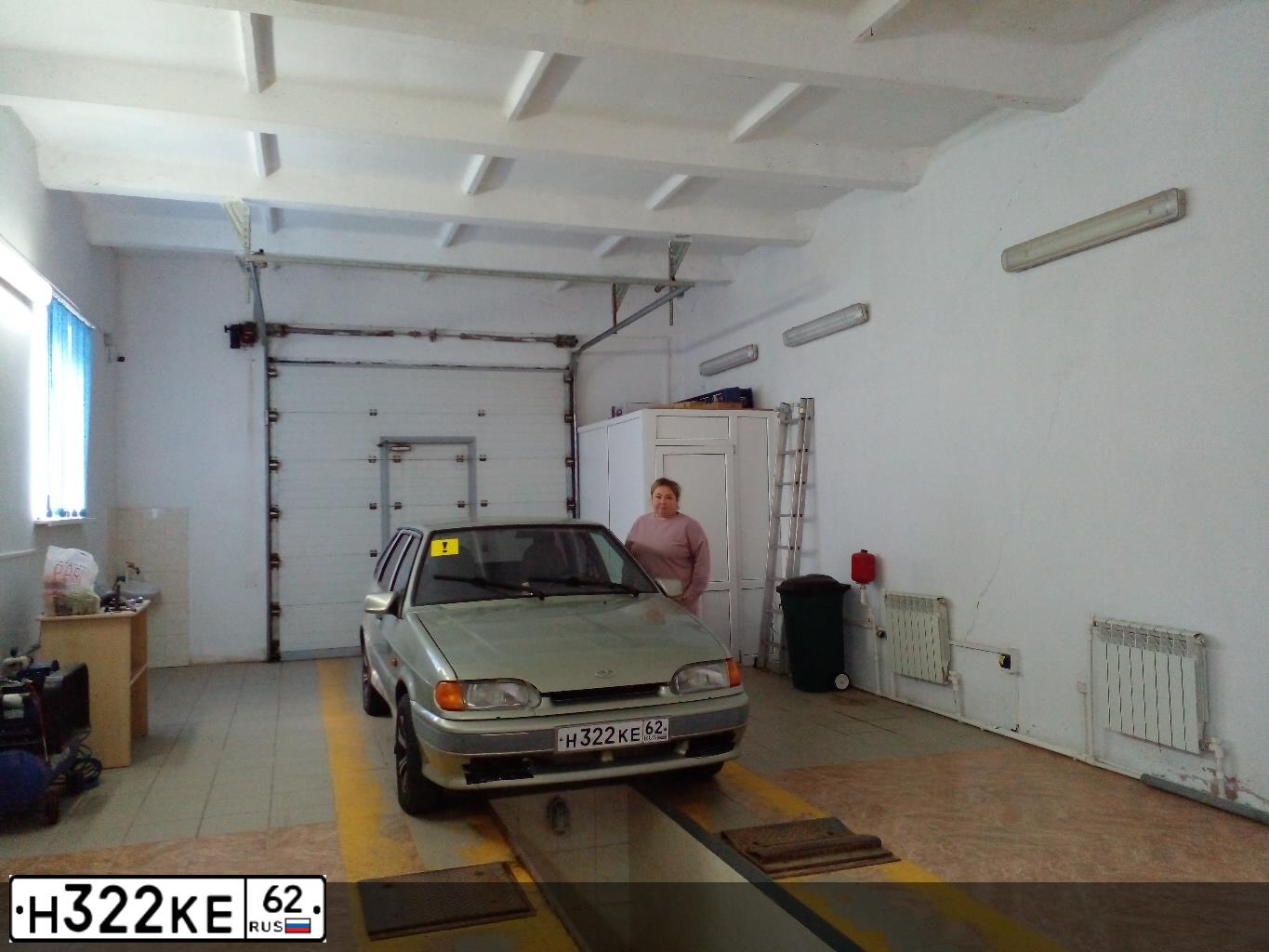 Фото автомобиля LADA 2114, 2006 — госномер М033НК761. Цвет: БЕЛО-ЗЕЛЕНЫЙ