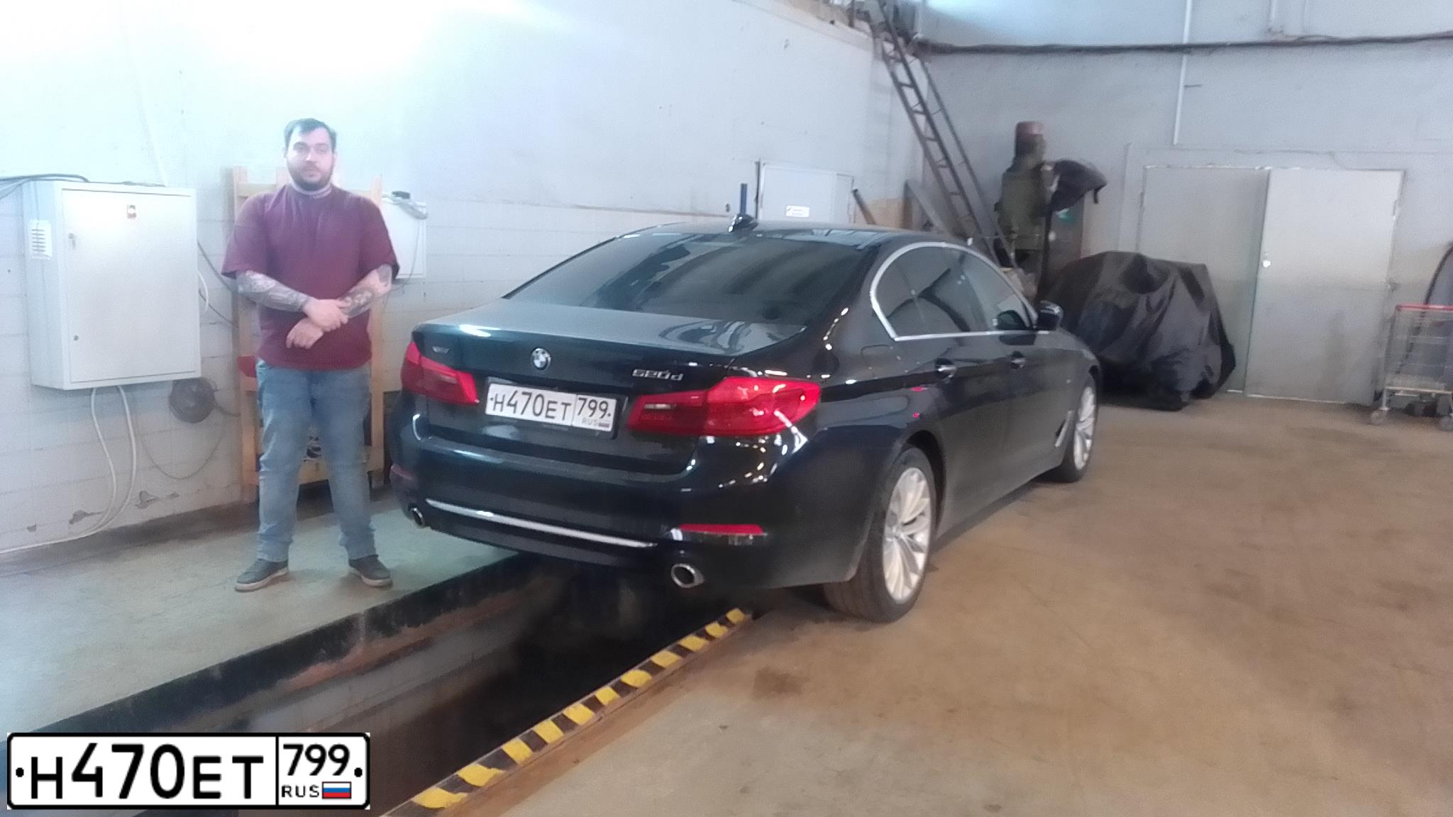 Фото автомобиля BMW SERIE 5, 2018 — госномер Н470ЕТ799. Цвет: ЧЕРНЫЙ