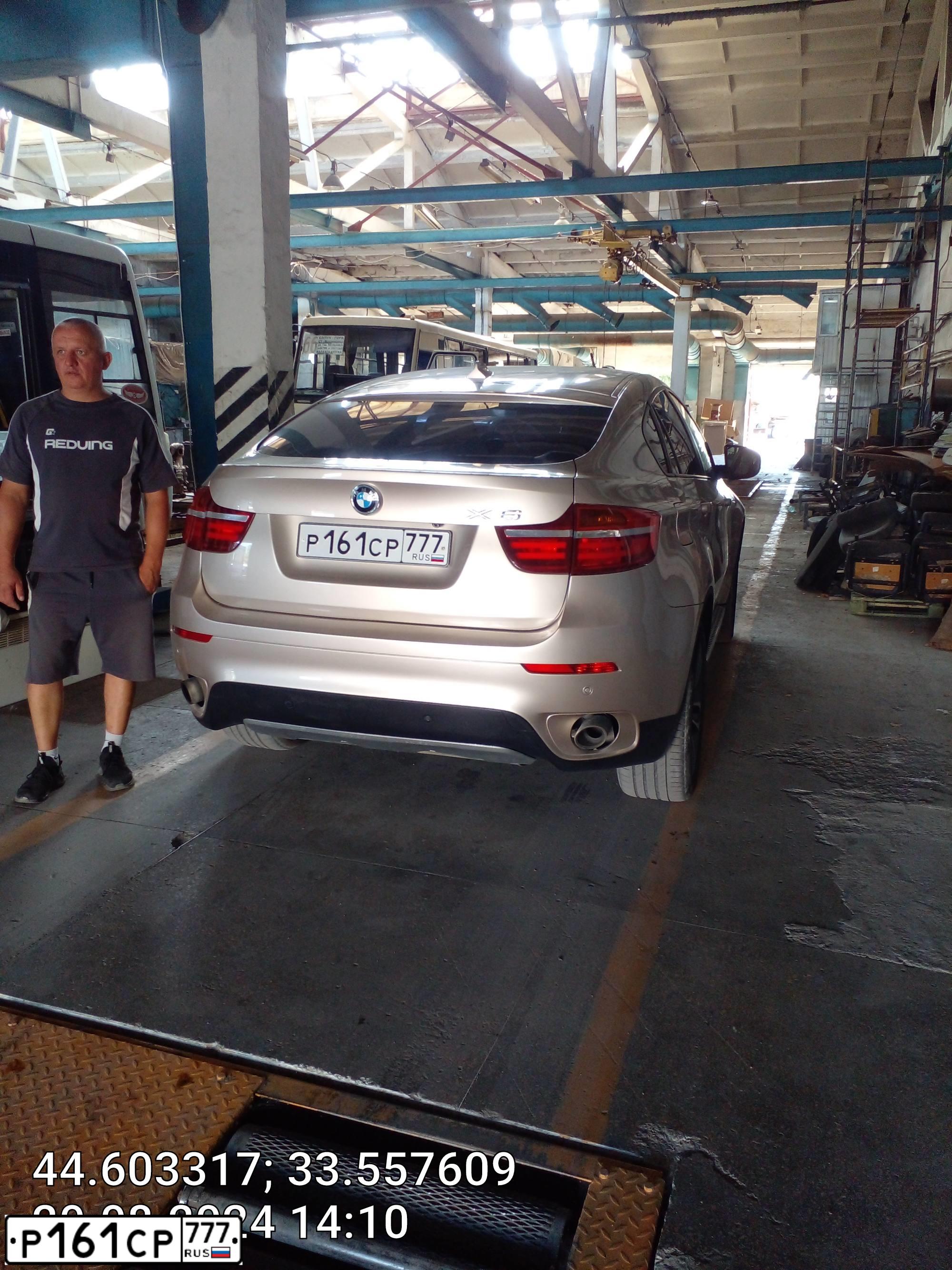 Фото автомобиля BMW X6, 2013 — госномер Р161СР777. Цвет: СЕРЫЙ МЕТАЛЛИК