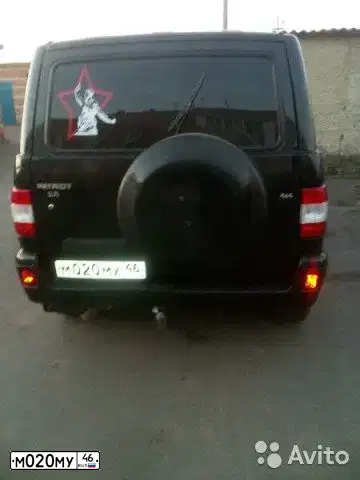 Фото автомобиля UAZ Z 3163 PATRIOT, 2005 — госномер М020МУ46. Цвет: АВАНТЮРИН МЕТАЛЛИК