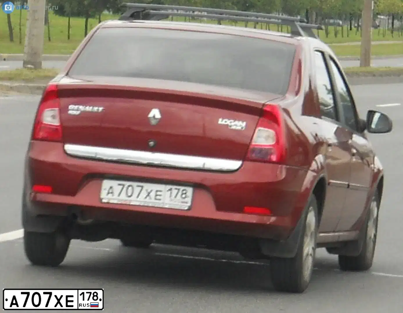 Фото автомобиля RENAULT LOGAN, 2010 — госномер Н605СР178. Цвет: КРАСНЫЙ