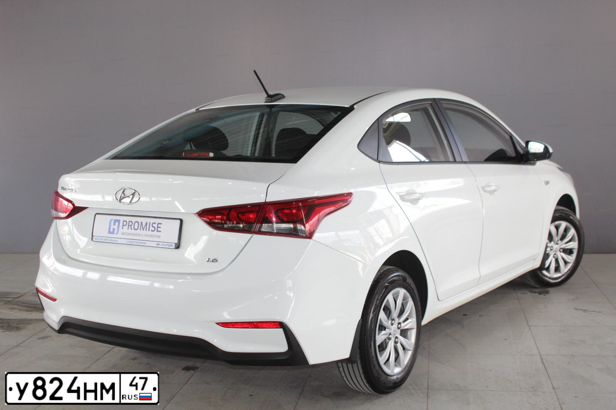 Фото автомобиля HYUNDAI SOLARIS, 2019 — госномер М052ТР73. Цвет: Белый