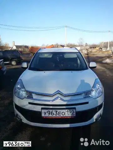 Фото автомобиля CITROEN C-CROSSER, 2009 — госномер У963ЕО190. Цвет: БЕЛЫЙ