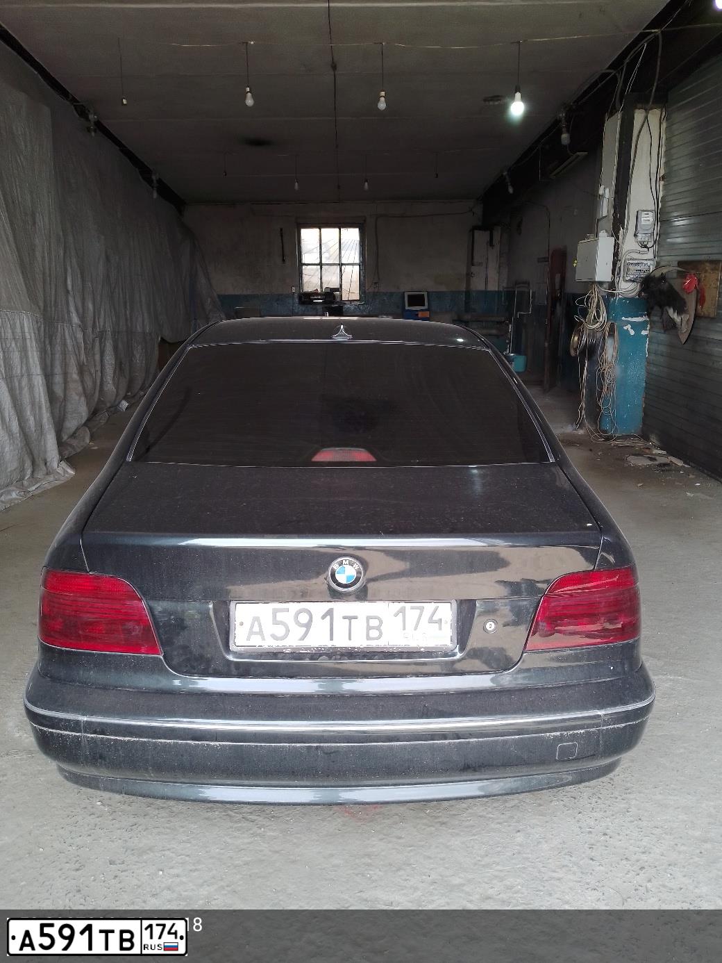 Фото автомобиля BMW SERIE 5, 2000 — госномер А435НК45. Цвет: ЗЕЛЕНЫЙ