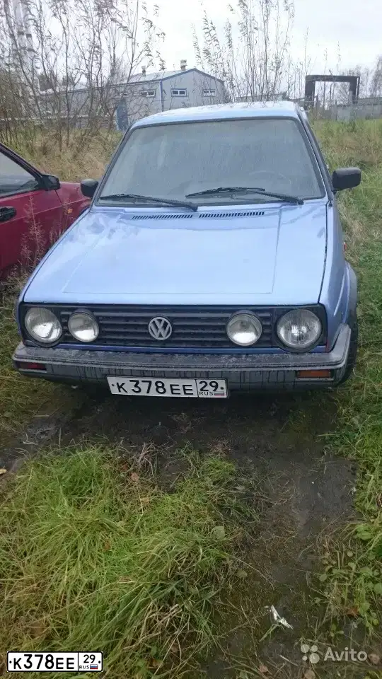 Фото автомобиля VOLKSWAGEN GOLF, 1991 — госномер М904РТ50. Цвет: ГОЛУБОЙ