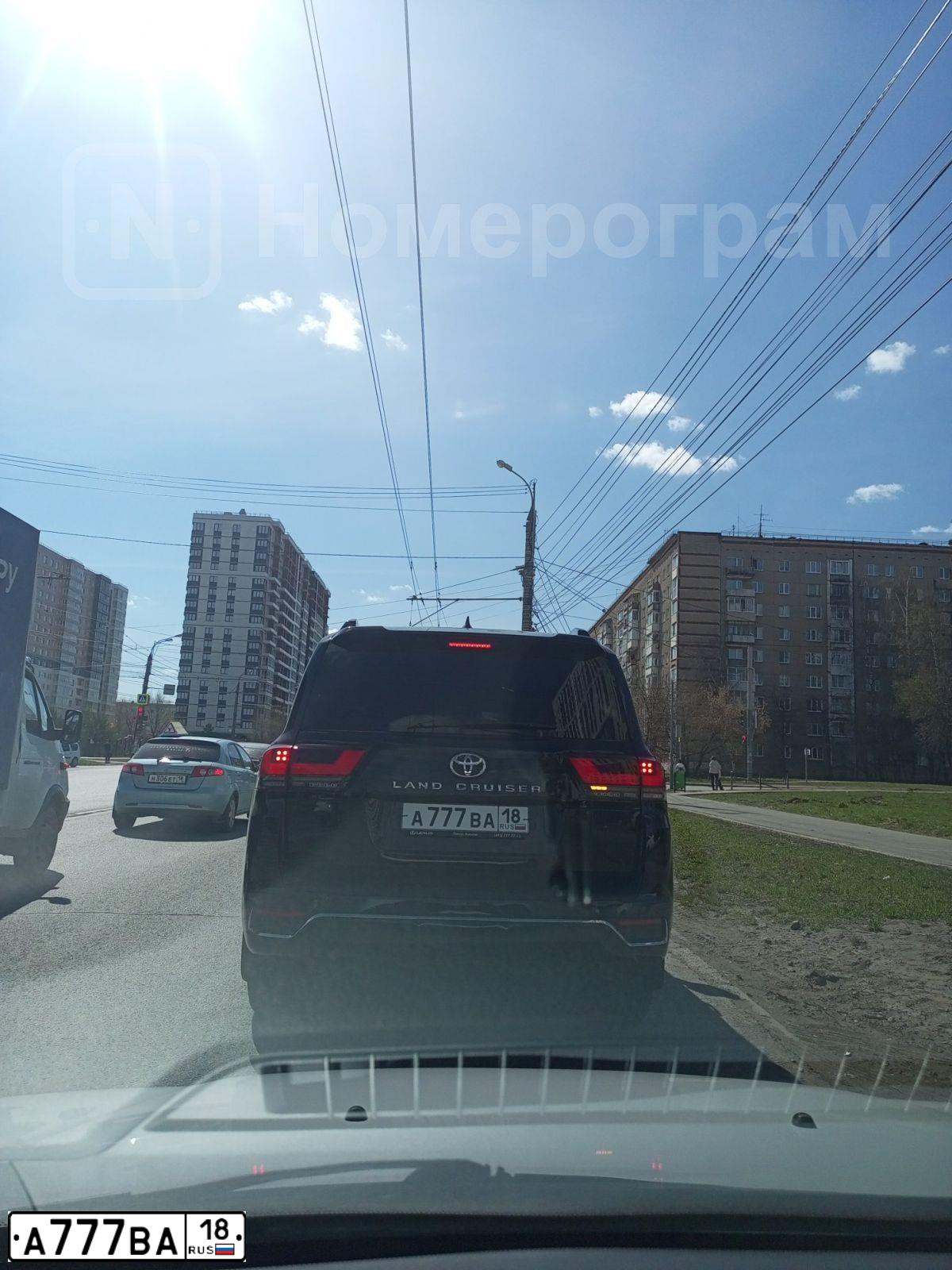 Фото автомобиля TOYOTA LANDCRUISER, 2006 — госномер А777ВА18. Цвет: ЧЕРНЫЙ