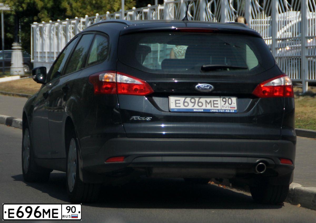 Фото автомобиля FORD FOCUS, 2013 — госномер О422ВМ790. Цвет: ЧЕРНЫЙ