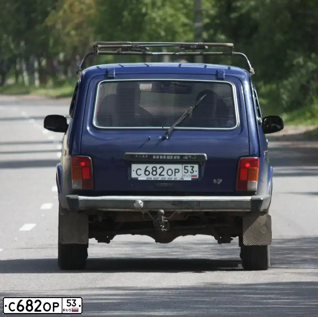 Фото автомобиля LADA 2121 NIVA, 1999 — госномер С682ОР53. Цвет: синий