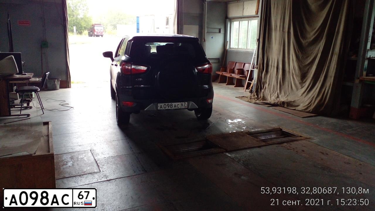Фото автомобиля FORD ECOSPORT, 2016 — госномер А098АС67. Цвет: ЧЕРНЫЙ