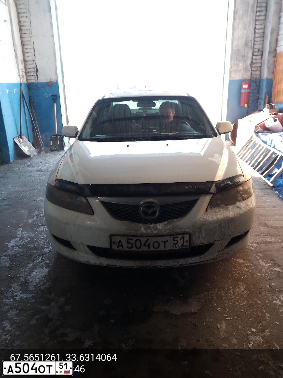 Фото автомобиля MAZDA 6, 2004 — госномер А504ОТ51. Цвет: Белый