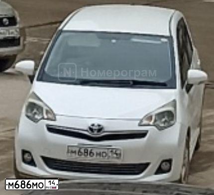 Фото автомобиля MITSUBISHI PAJERO SPORT, 2008 — госномер М686МО14. Цвет: СЕРЕБРИСТЫЙ