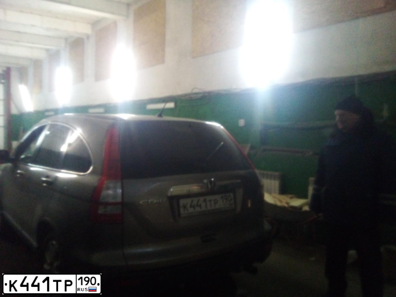 Фото автомобиля HONDA CR-V, 2008 — госномер С860АС250. Цвет: Серый
