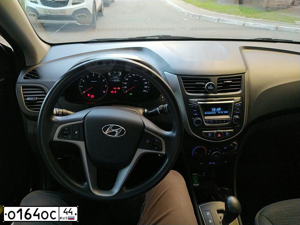 Фото автомобиля OPEL MOKKA, 2013 — госномер О164ОС44. Цвет: Белый
