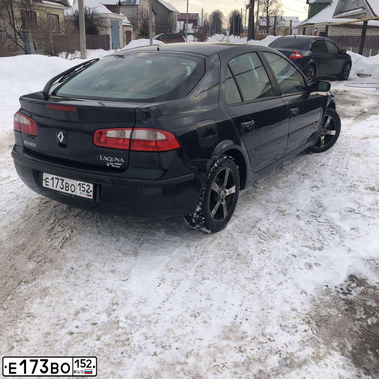 Фото автомобиля RENAULT LAGUNA, 2001 — госномер Е173ВО152. Цвет: ЗЕЛЕНЫЙ