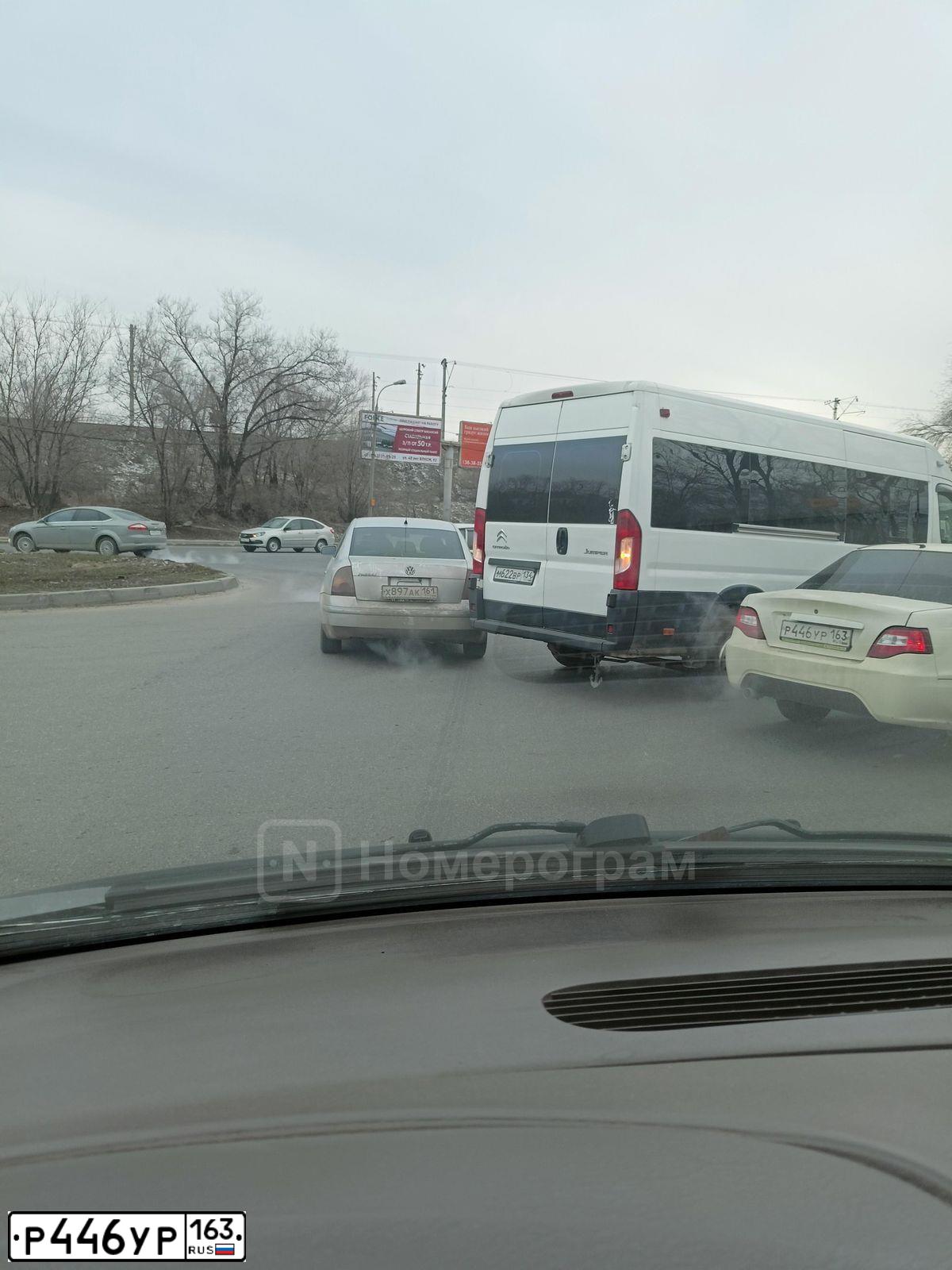 Фото автомобиля DAEWOO NEXIA, 2012 — госномер Р446УР163. Цвет: МОЛОЧНЫЙ