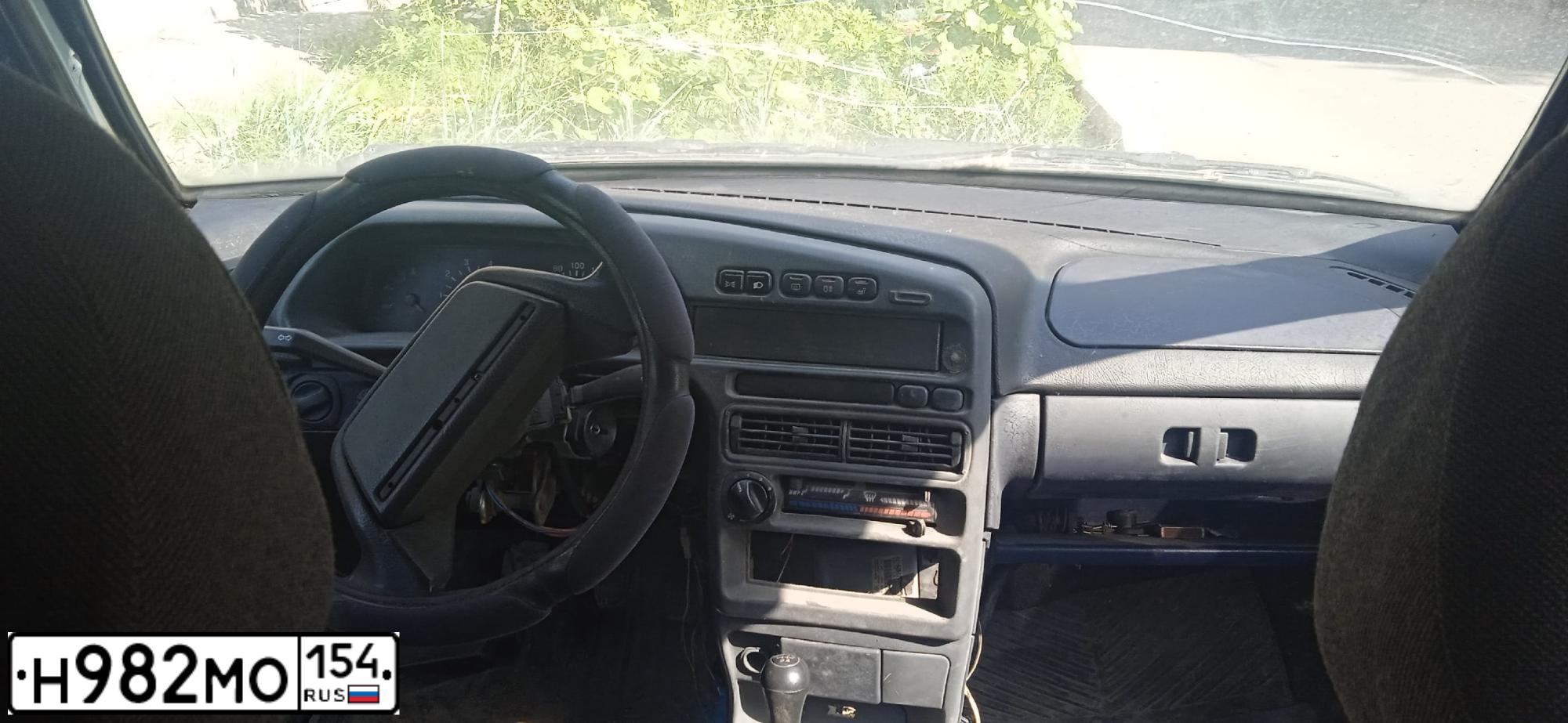 Фото автомобиля LADA 2115 SAMARA, 2002 — госномер Н982МО154. Цвет: СЕРЕБРИСТО ГОЛУБОЙ