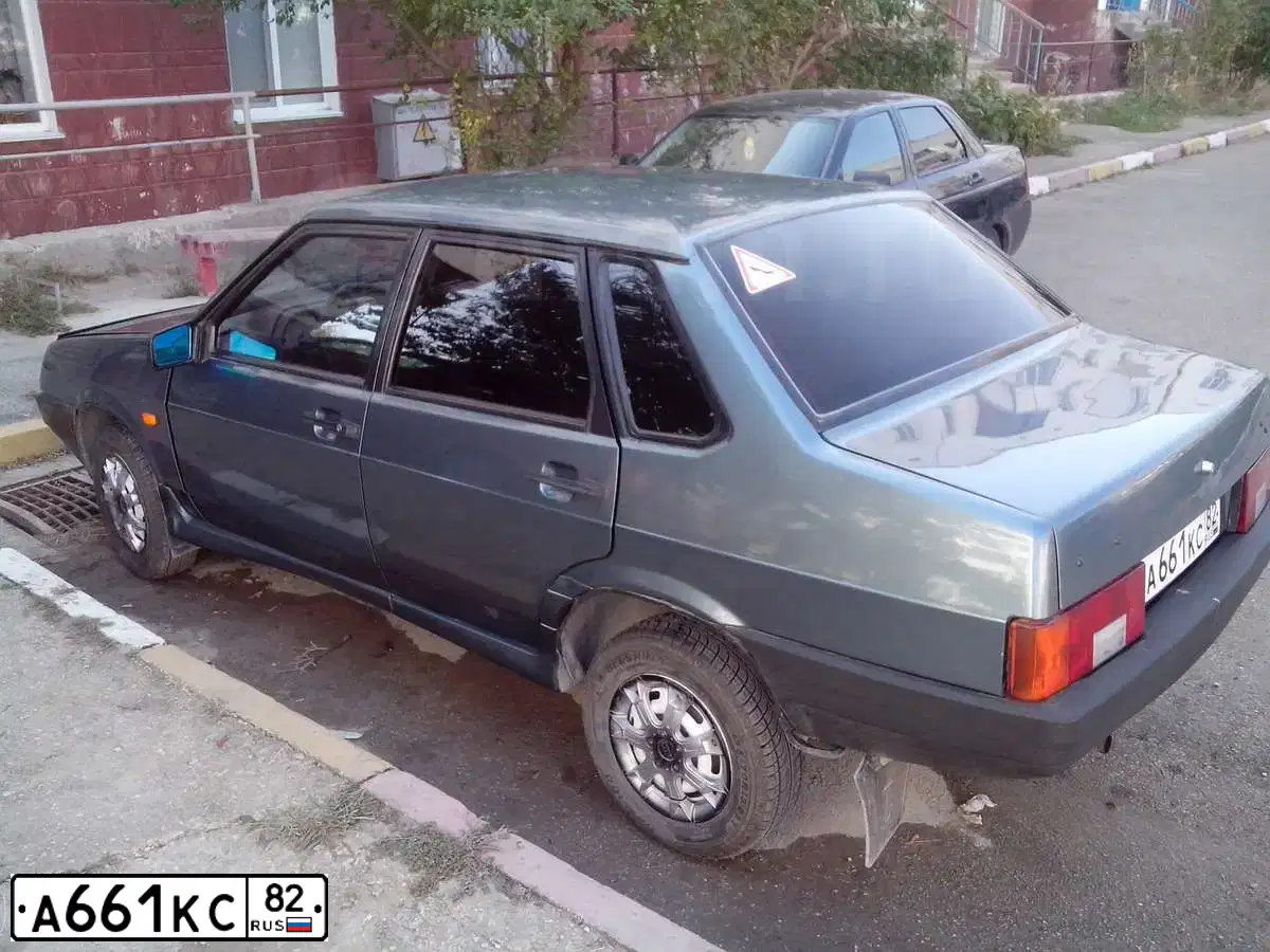Фото автомобиля VAZ 2109 SAMARA, 2001 — госномер А661КС82. Цвет: СЕРЕБРИСТО-СЕРЫЙ
