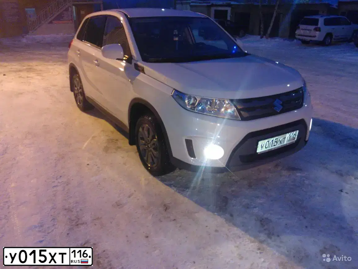 Фото автомобиля SUZUKI /GRAND/ VITARA, 2015 — госномер У015ХТ116. Цвет: Белый