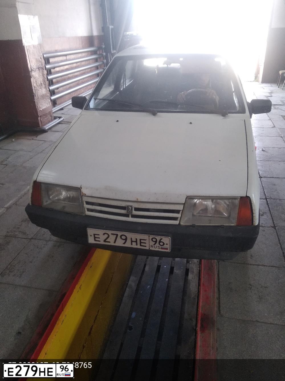 Фото автомобиля ВАЗ21099, 1996 — госномер А396ЕВ72. Цвет: БЕЛЫЙ