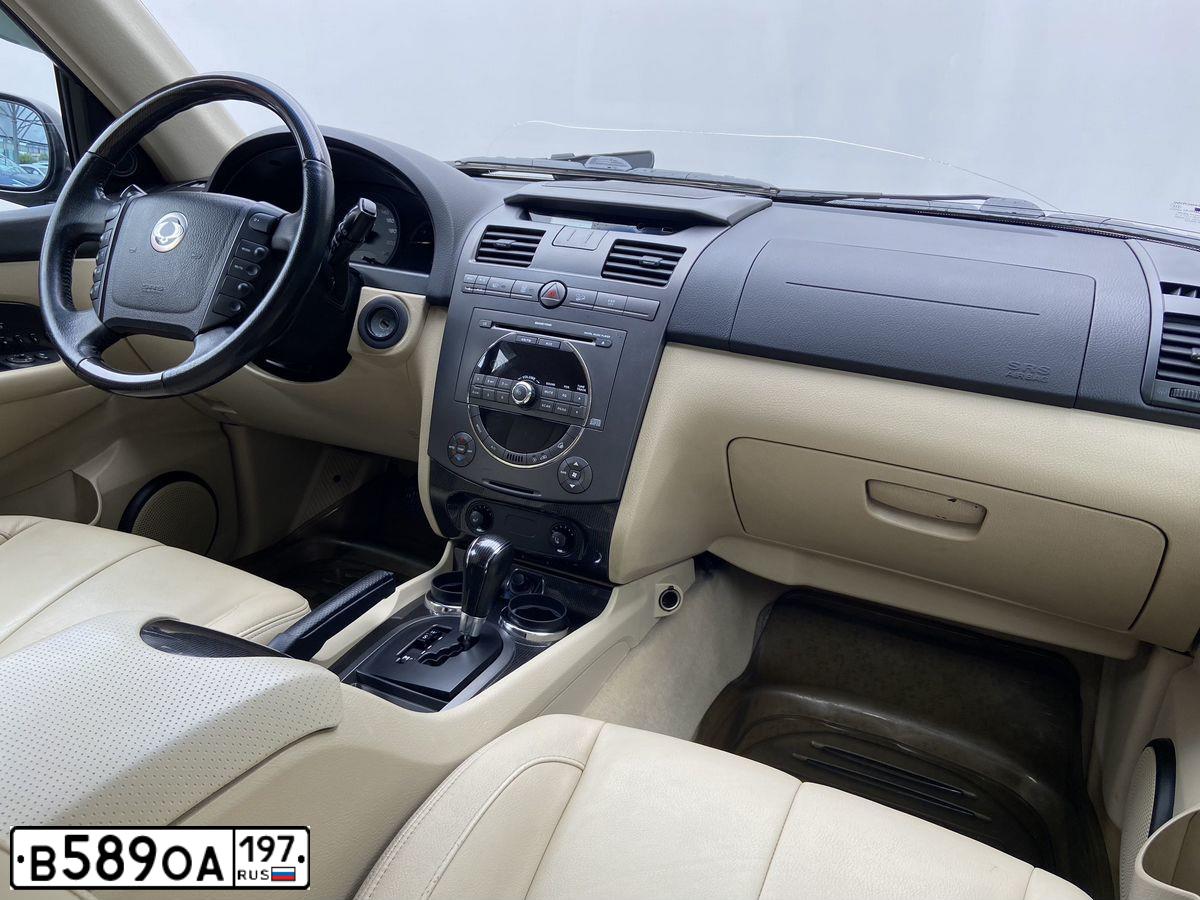 Фото автомобиля SSANGYONG REXTON, 2011 — госномер Р439ВХ977. Цвет: ЧЕРНЫЙ