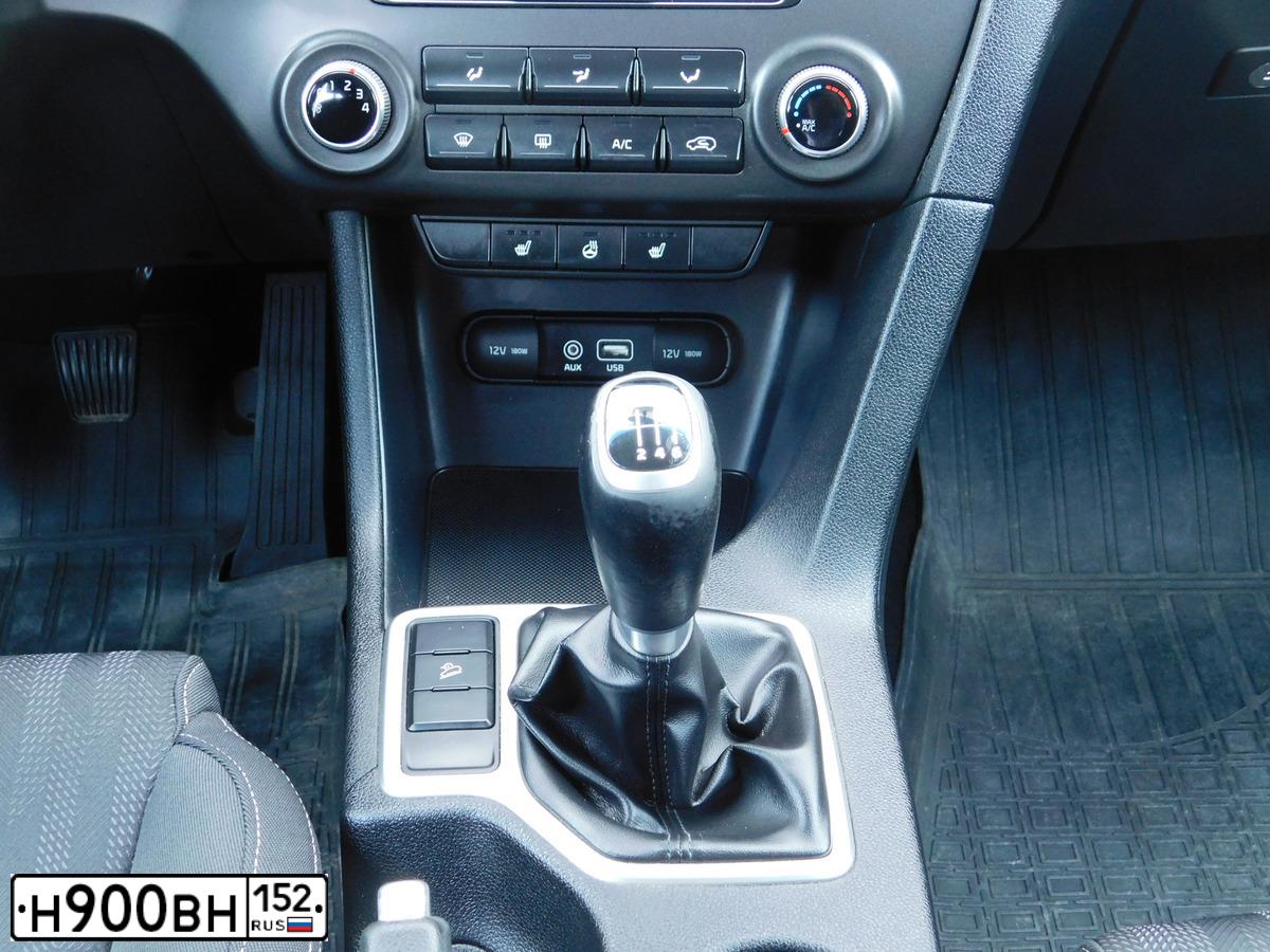 Фото автомобиля KIA RIO, 2014 — госномер Т361НО76. Цвет: СЕРЫЙ
