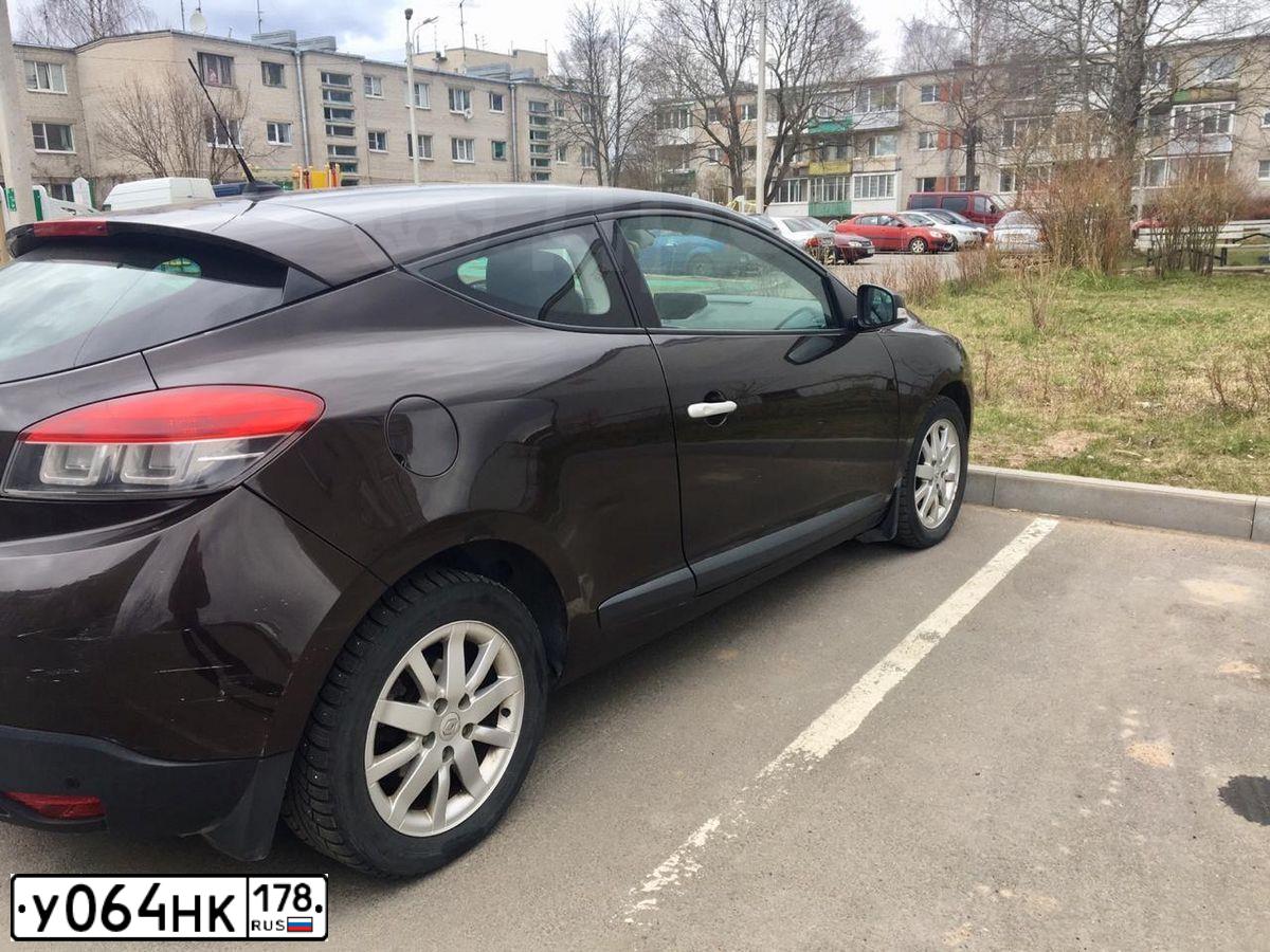 Фото автомобиля RENAULT MEGANE, 2011 — госномер Н951РХ198