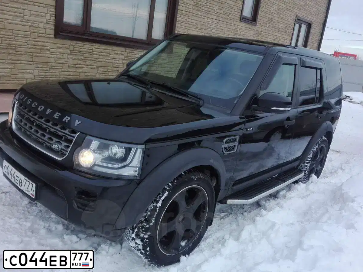 Фото автомобиля LANDROVER DISCOVERY, 2014 — госномер А289СВ799. Цвет: ЧЕРНЫЙ