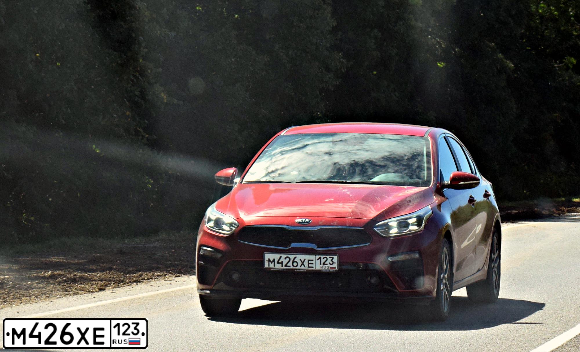 Фото автомобиля KIA CERATO, 2019 — госномер А401ХВ01. Цвет: Красный