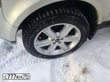 Фото автомобиля LANDROVER FREELANDER, 2008 — госномер С777КН154. Цвет: ПЕСОЧНЫЙ