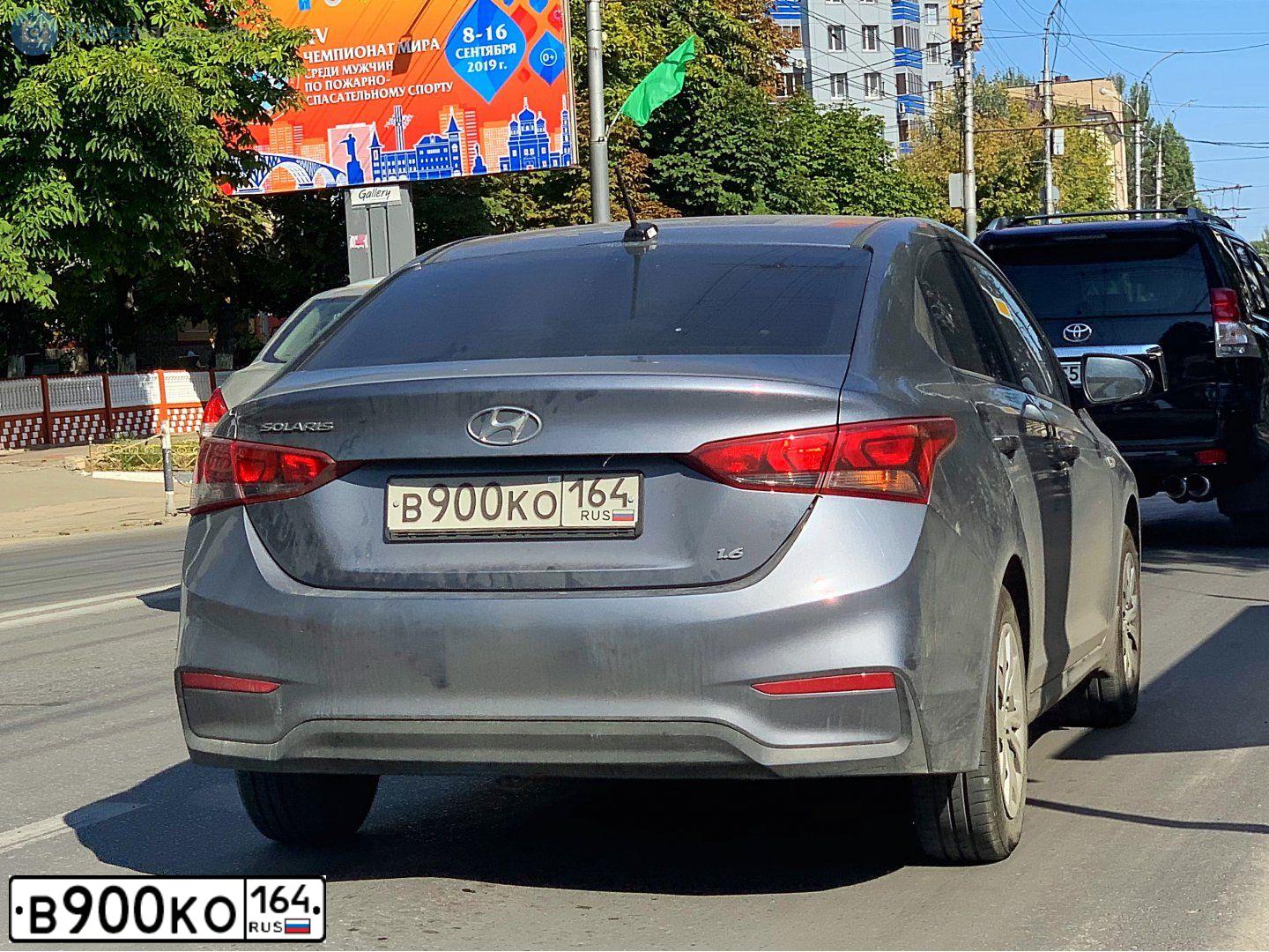Фото автомобиля HYUNDAI SOLARIS, 2019 — госномер В900КО164. Цвет: Серый