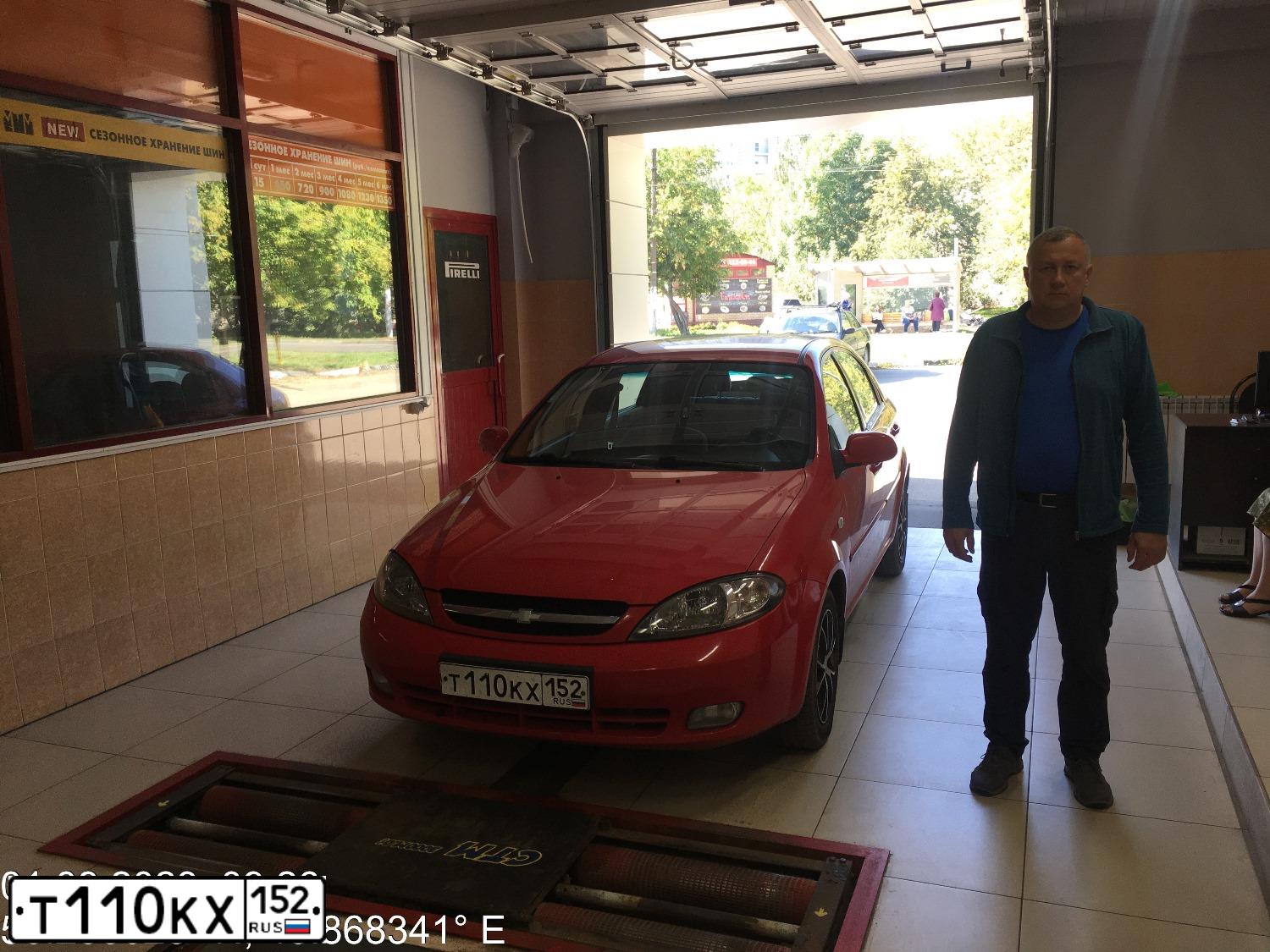 Фото автомобиля CHEVROLET LACETTI, 2007 — госномер А400МА44. Цвет: Красный
