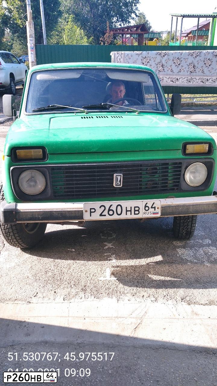 Фото автомобиля LADA 2105, 2006 — госномер Р260НВ64. Цвет: ЯРКО БЕЛЫЙ