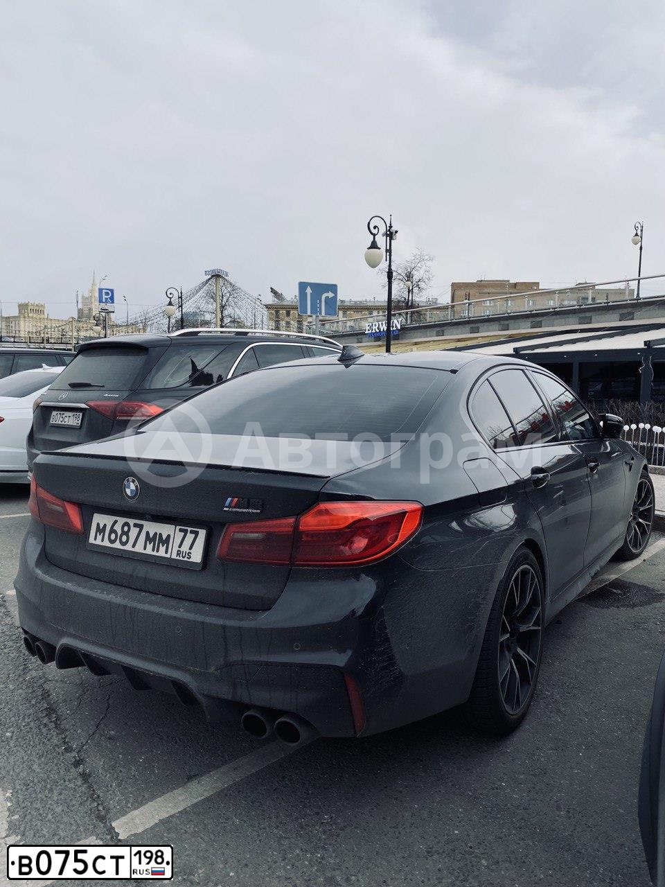 Фото автомобиля MERCEDES GLE-KLASSE, 2019 — госномер В075СТ198. Цвет: ЧЕРНЫЙ