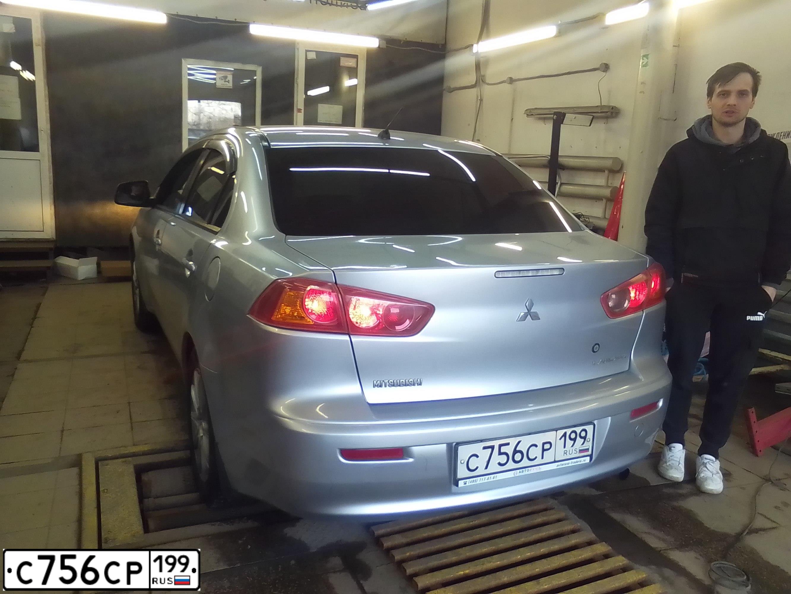 Фото автомобиля MITSUBISHI LANCER, 2008 — госномер С756СР199. Цвет: СЕРЫЙ МЕТАЛЛИК
