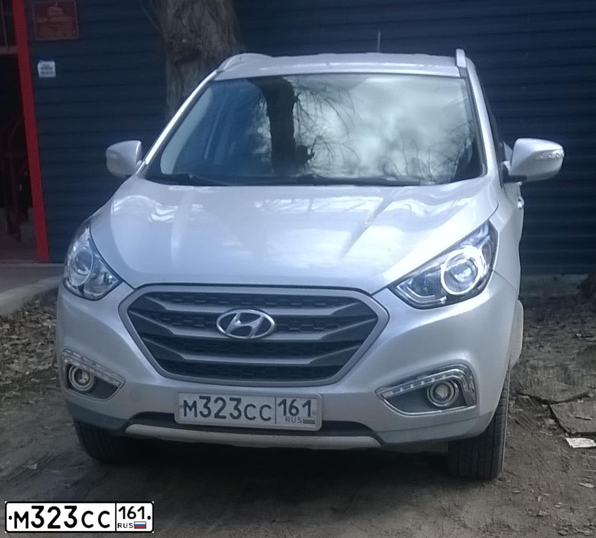 Фото автомобиля HYUNDAI IX35, 2013 — госномер М323СС161. Цвет: СЕРЕБРИСТЫЙ