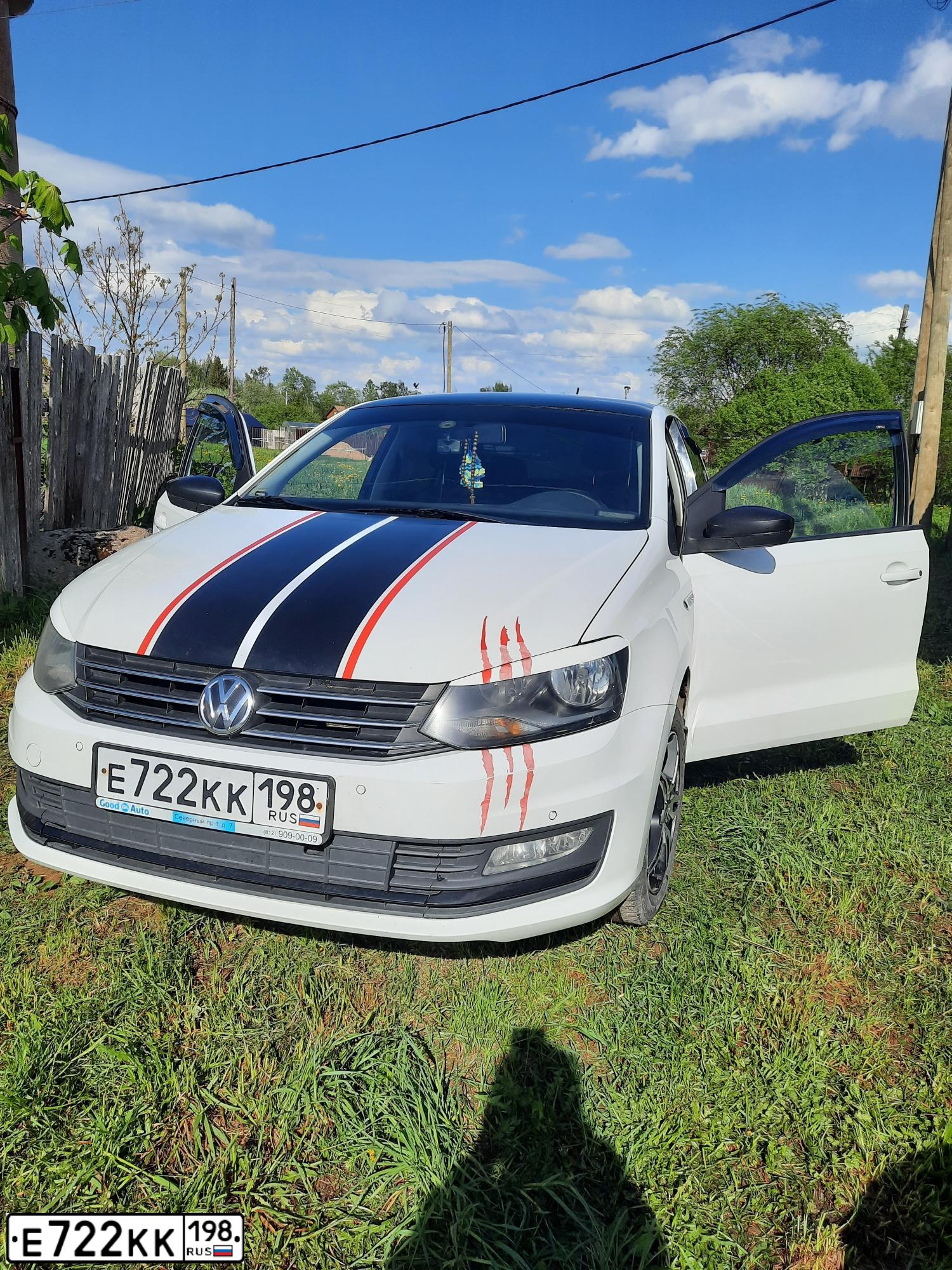 Фото автомобиля ФОЛЬКСВАГЕН POLO, 2018 — госномер К669ВС53. Цвет: Белый