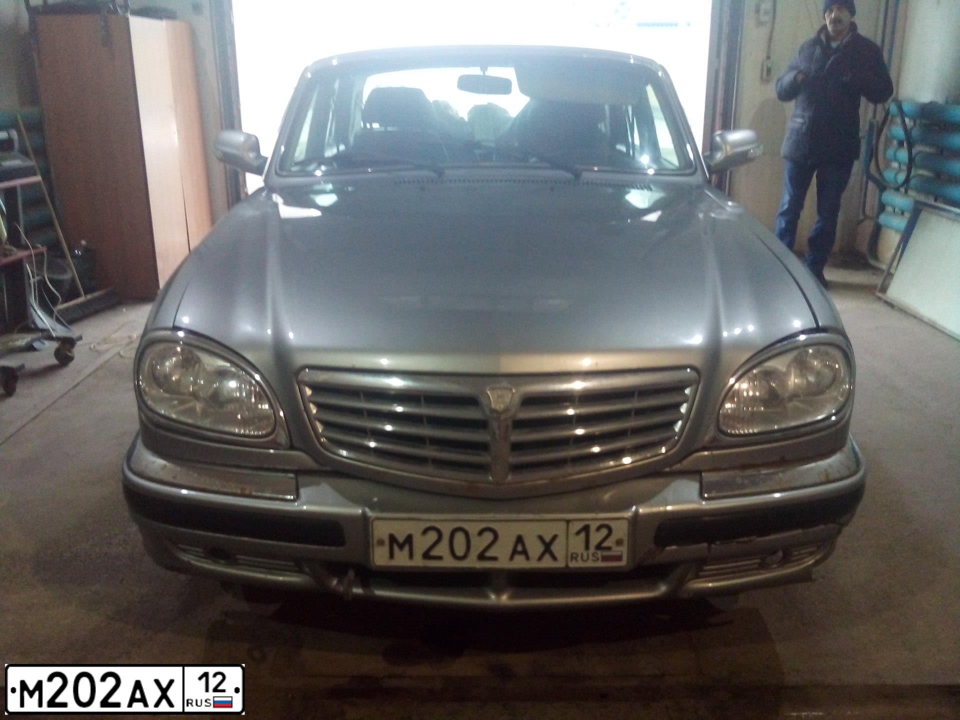 Фото автомобиля GAZ 3110 WOLGA, 2007 — госномер М202АК12. Цвет: СИЛЬВЕР