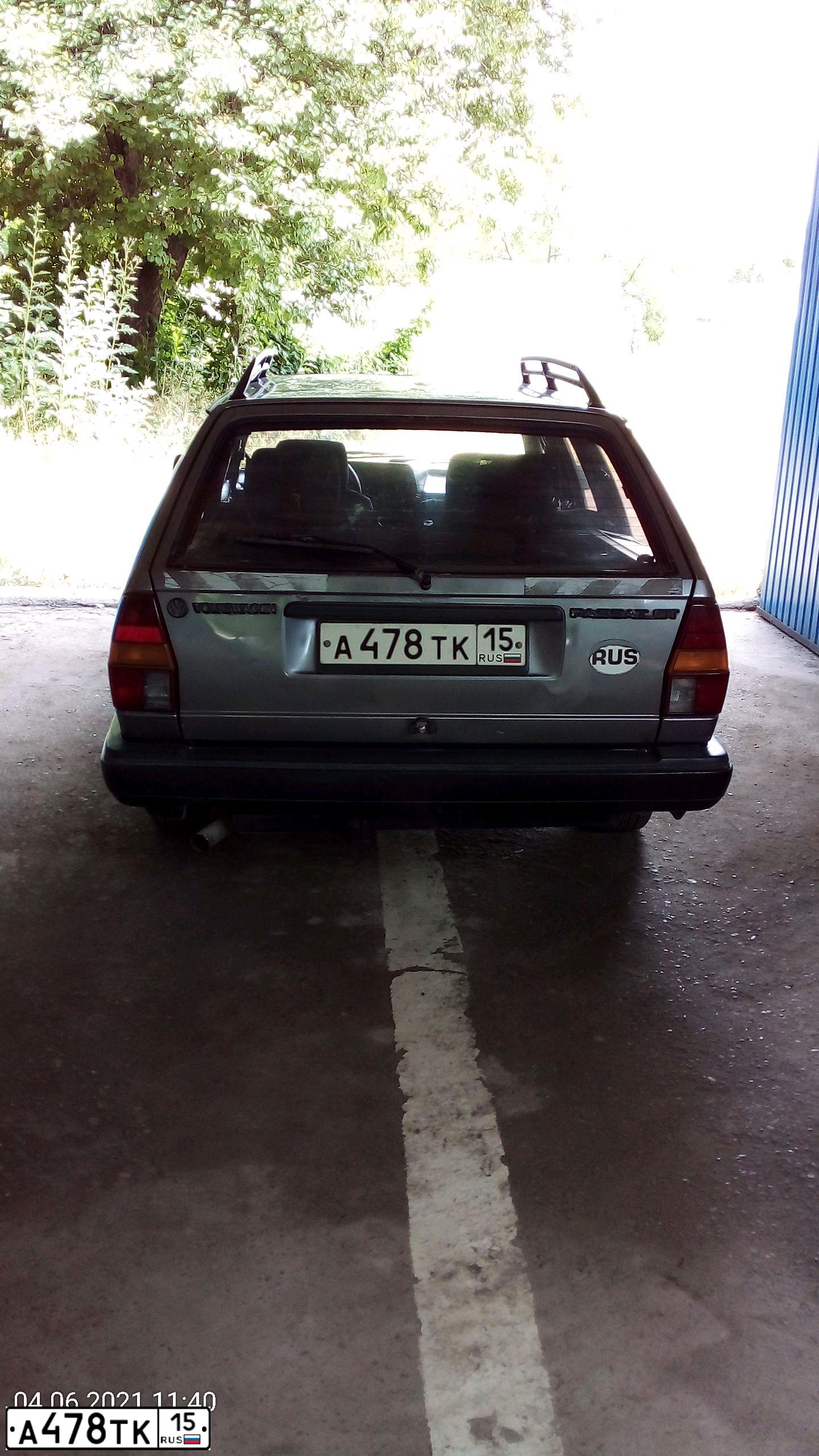 Фото автомобиля VOLKSWAGEN PASSAT, 1987 — госномер А478ТК15