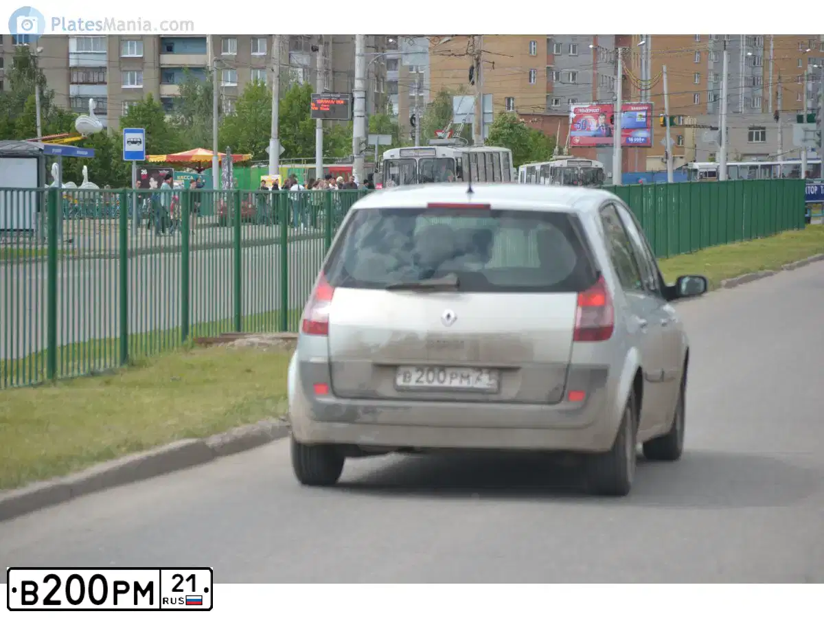 Фото автомобиля RENAULT MEGANE /GRAND/ SCENIC, 2003 — госномер В200РМ21. Цвет: СВЕТЛО-СЕРЫЙ