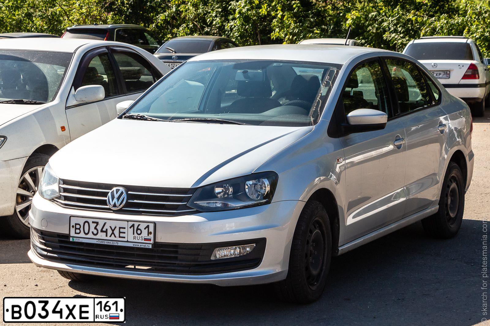 Фото автомобиля VOLKSWAGEN POLO, 2016 — госномер Е848ВО156. Цвет: СЕРЕБРИСТЫЙ