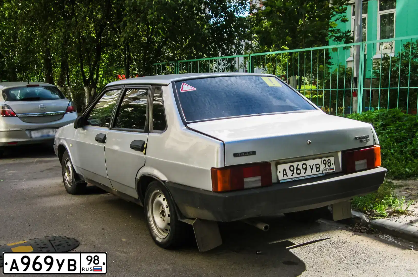 Фото автомобиля LADA 2109 SAMARA, 2003 — госномер В389ТМ147. Цвет: СВЕТЛО-СЕРЕБРИСТЫЙ МЕТАЛЛ