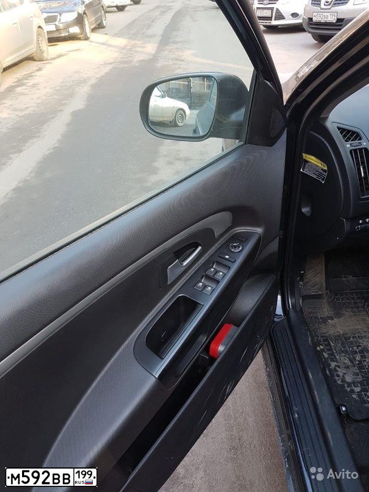 Фото автомобиля NISSAN QASHQAI, 2007 — госномер М592ВВ199. Цвет: СЕРЫЙ МЕТАЛЛИК