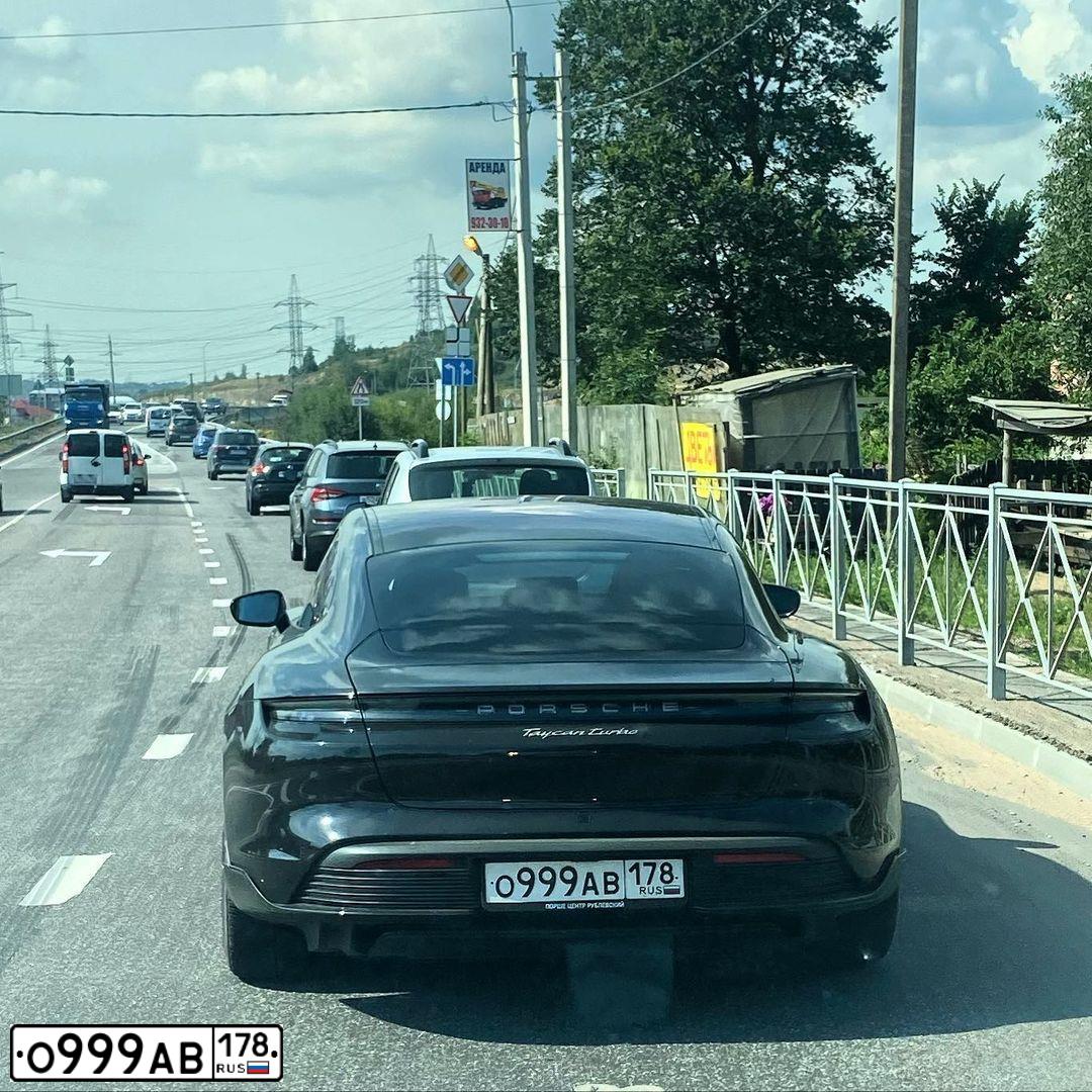 Фото автомобиля OPEL CORSA, 2002 — госномер М252ЕВ198. Цвет: ТЕМНО-КРАСНЫЙ