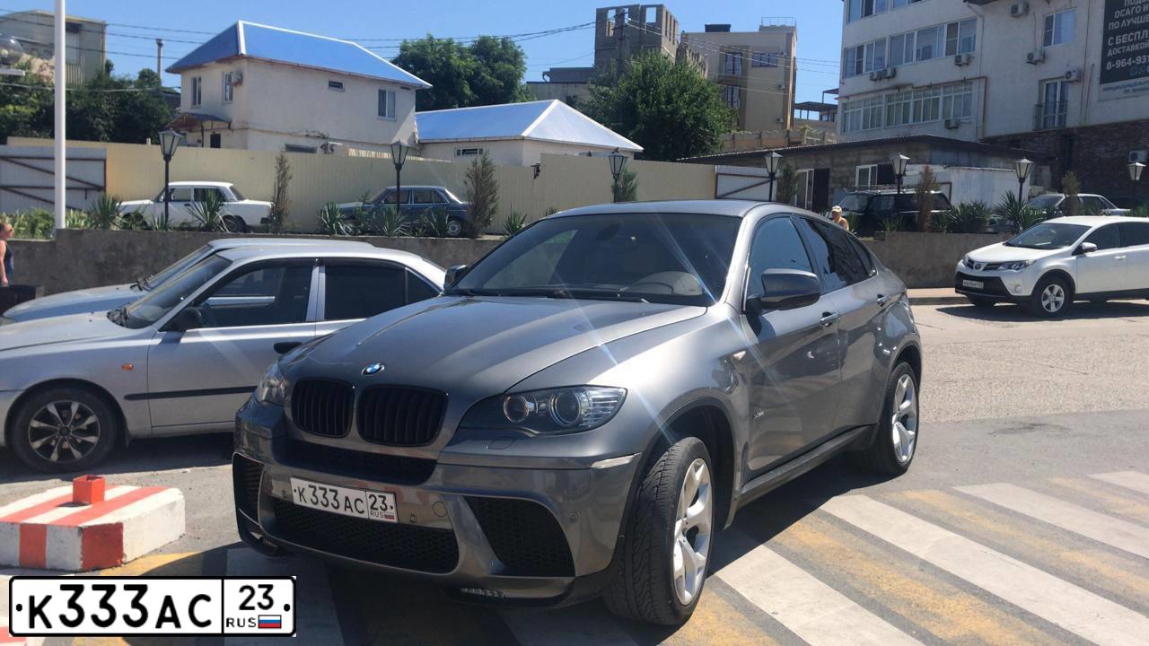 Фото автомобиля GAZ 3110 WOLGA, 2004 — госномер К333АС23. Цвет: АДРИЯ