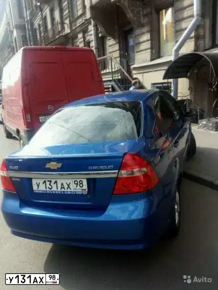 Фото автомобиля CHEVROLET T AVEO, 2008 — госномер У131АХ98. Цвет: синий