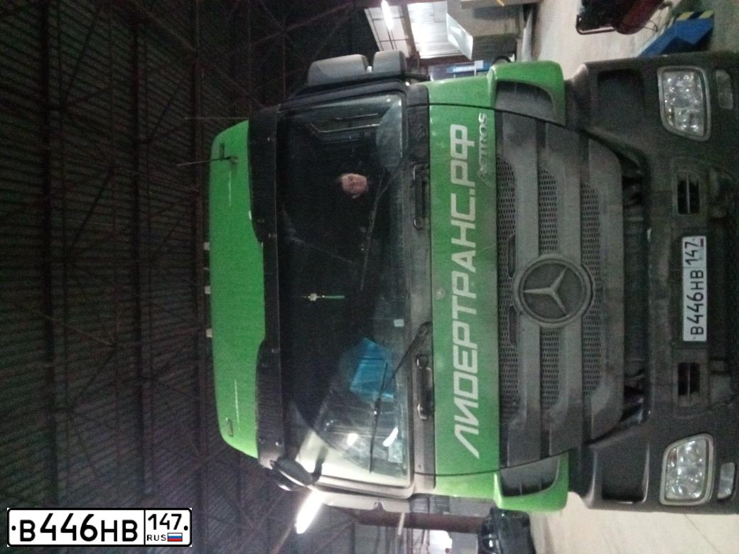 Фото автомобиля MERCEDES-BENZ ACTROS, 2017 — госномер К017ВУ550. Цвет: ЗЕЛЕНЫЙ