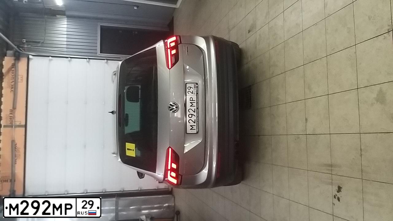 Фото автомобиля VOLKSWAGEN TIGUAN, 2017 — госномер М292МР29. Цвет: СЕРЕБРИСТЫЙ