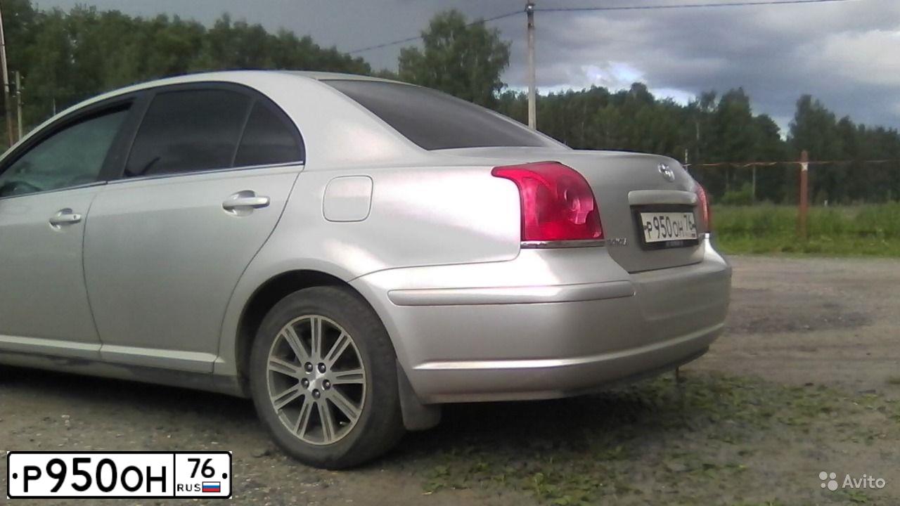 Фото автомобиля TOYOTA AVENSIS, 2003 — госномер М043ТН161. Цвет: БЕЛЫЙ (СВЕТЛО-СЕРЫЙ)