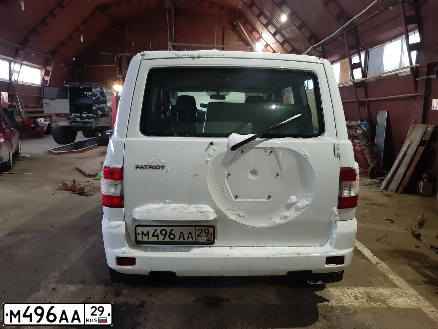 Фото автомобиля LADA 2170 PRIORA, 2009 — госномер М496АА29. Цвет: СВЕТЛО-СЕРЫЙ